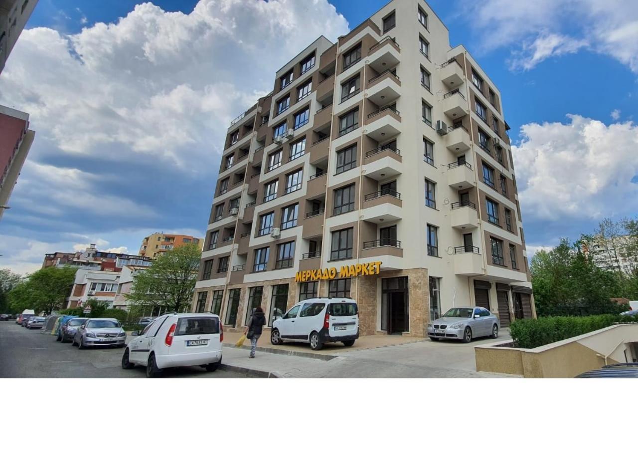 Ferienwohnung K&K Stylish Elegance Burgas City Exterior foto