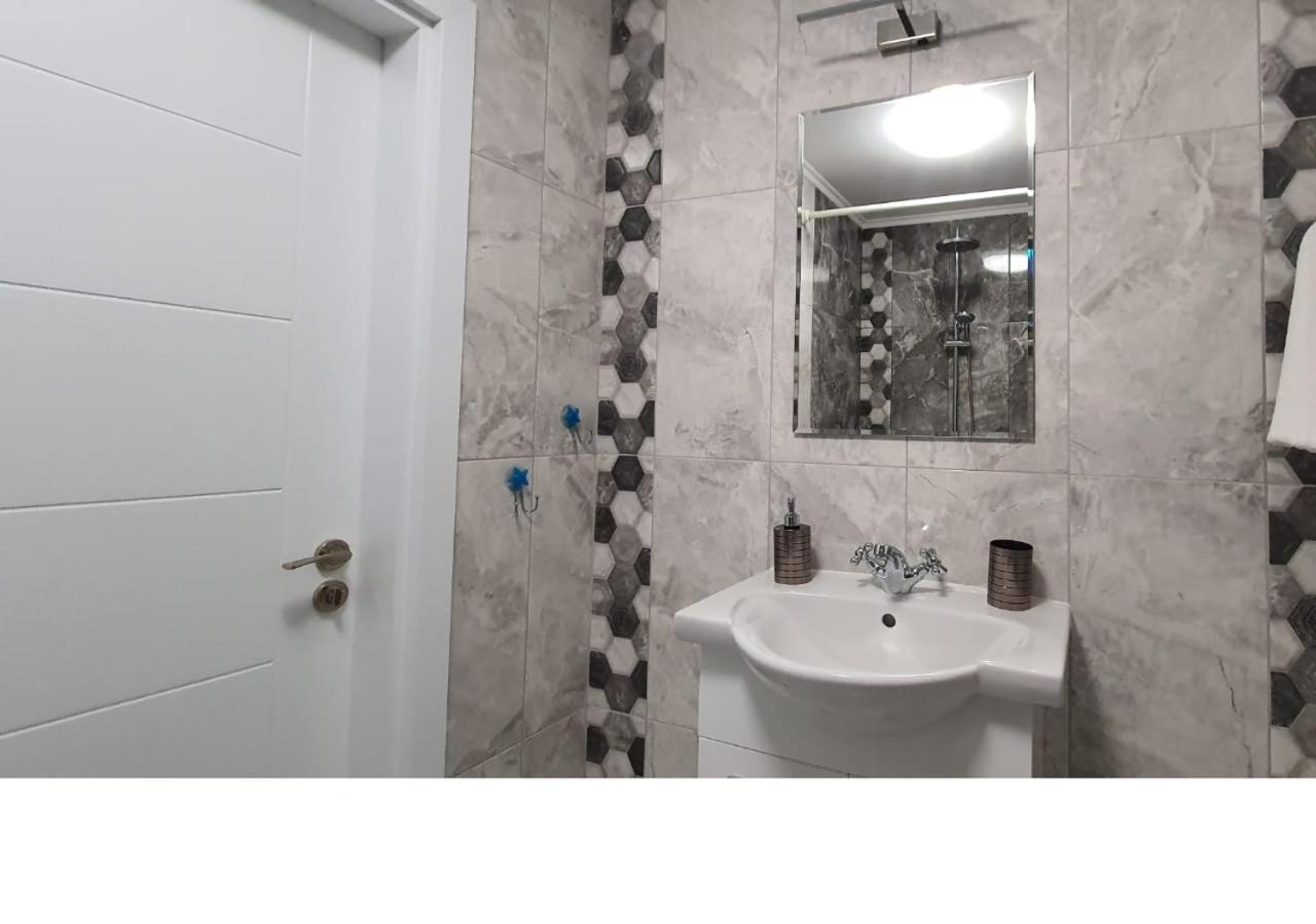 Ferienwohnung K&K Stylish Elegance Burgas City Exterior foto