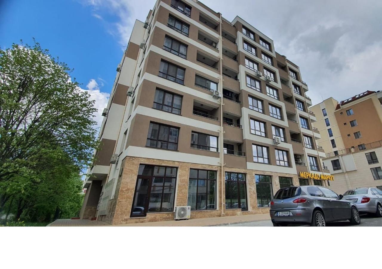 Ferienwohnung K&K Stylish Elegance Burgas City Exterior foto